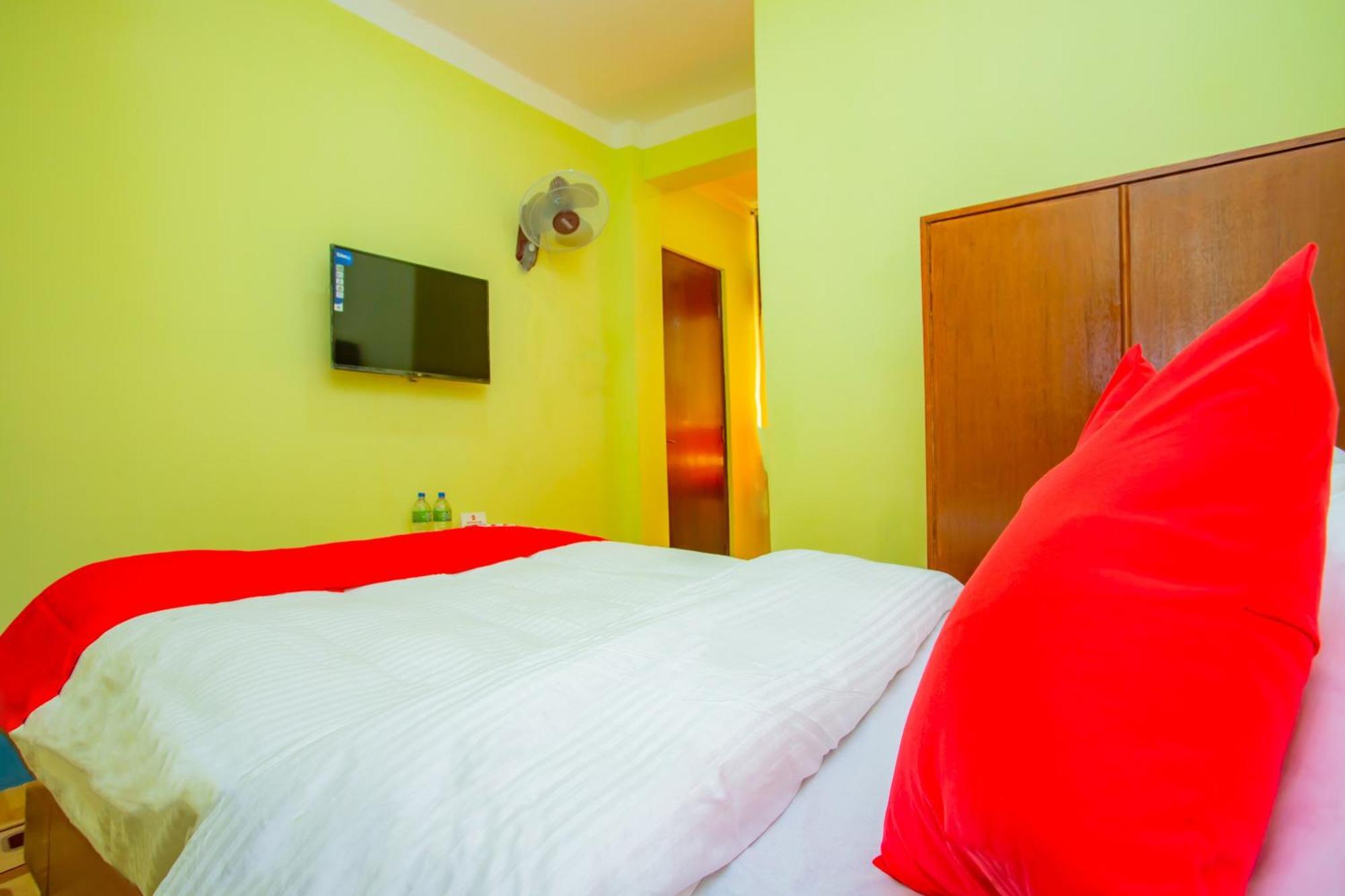 Oyo 589 Hotel Trimurti Kathmandu Exterior photo
