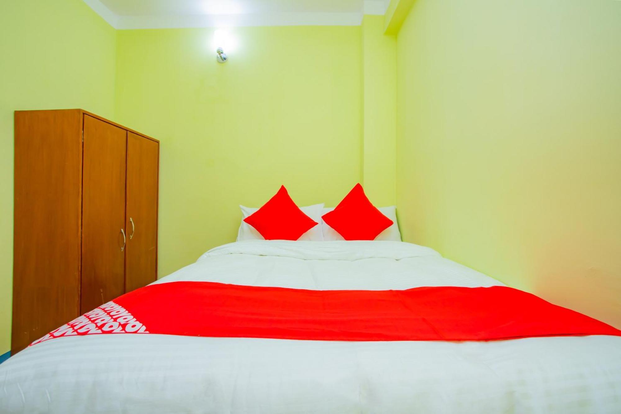 Oyo 589 Hotel Trimurti Kathmandu Exterior photo