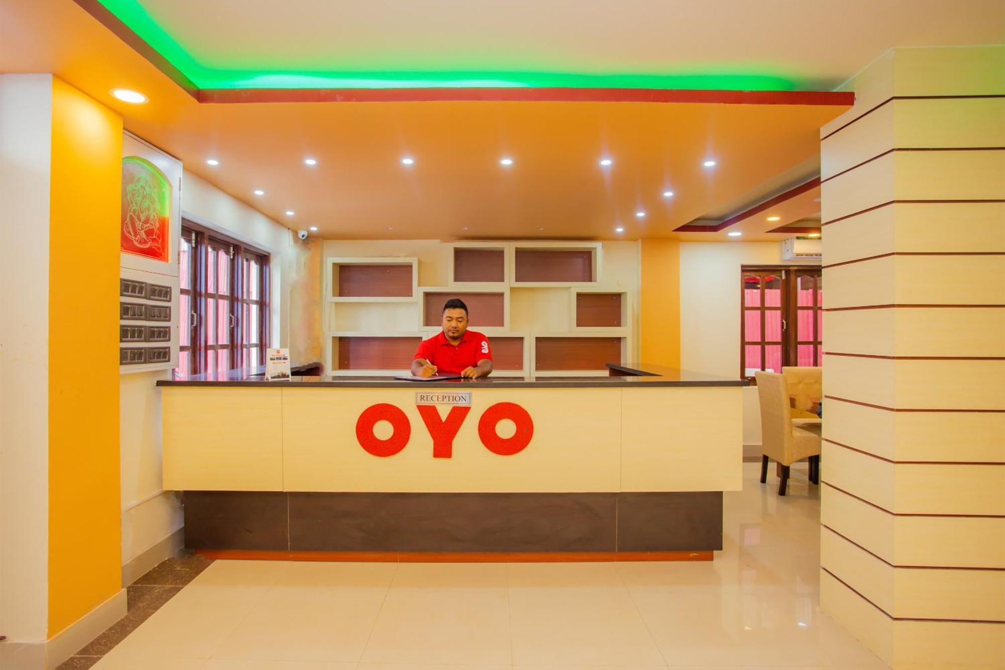 Oyo 589 Hotel Trimurti Kathmandu Exterior photo