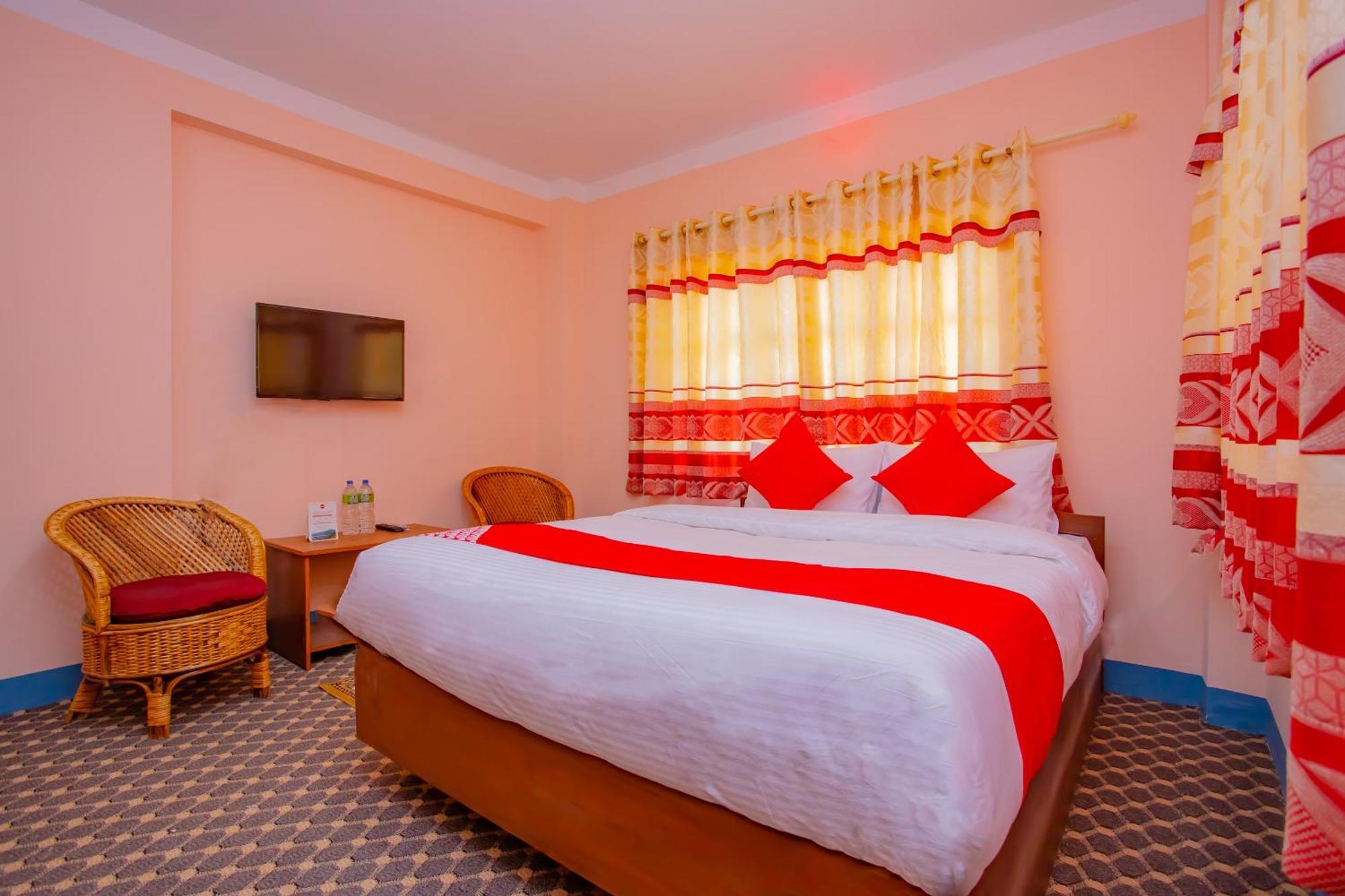 Oyo 589 Hotel Trimurti Kathmandu Exterior photo