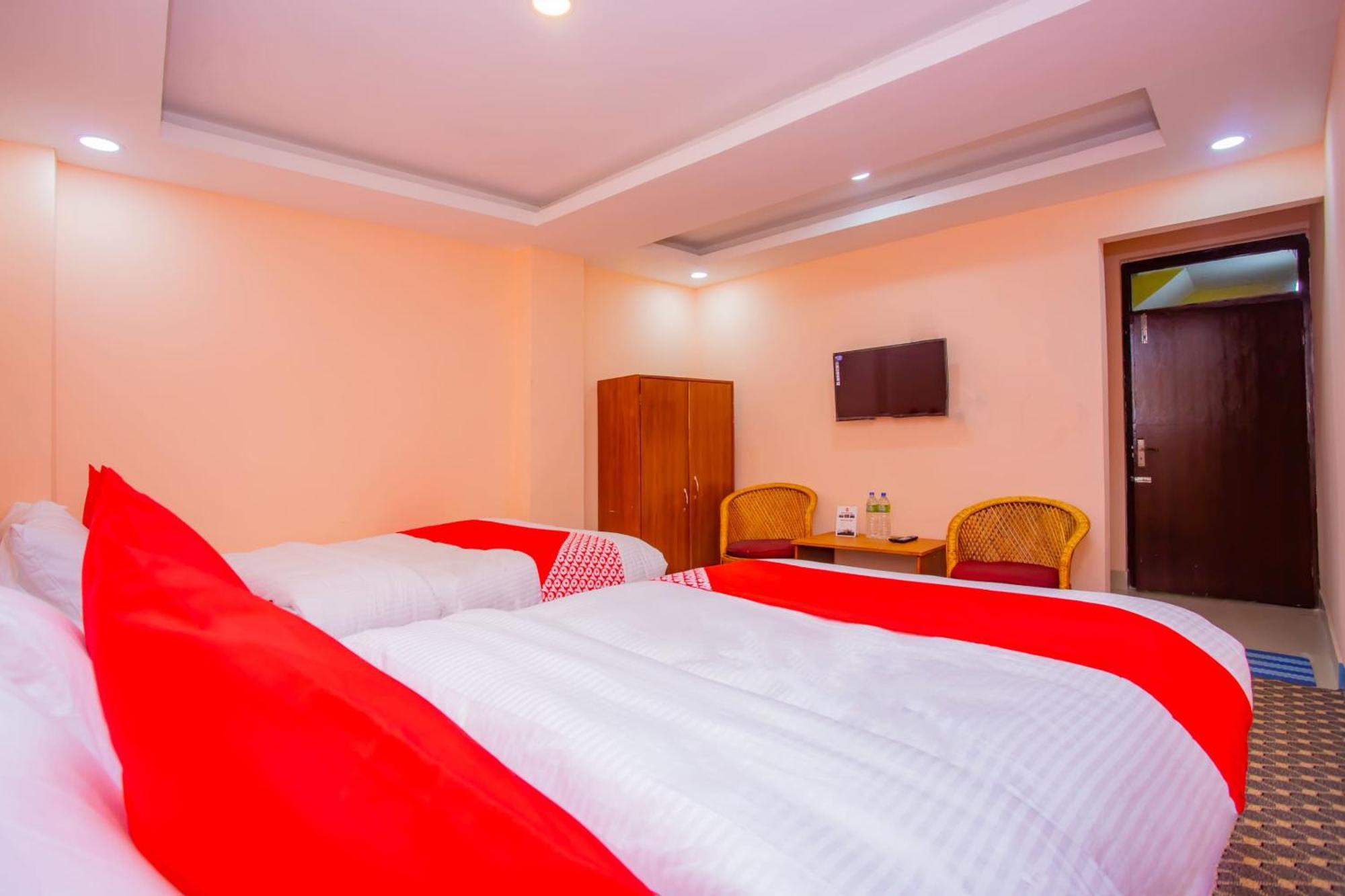 Oyo 589 Hotel Trimurti Kathmandu Exterior photo
